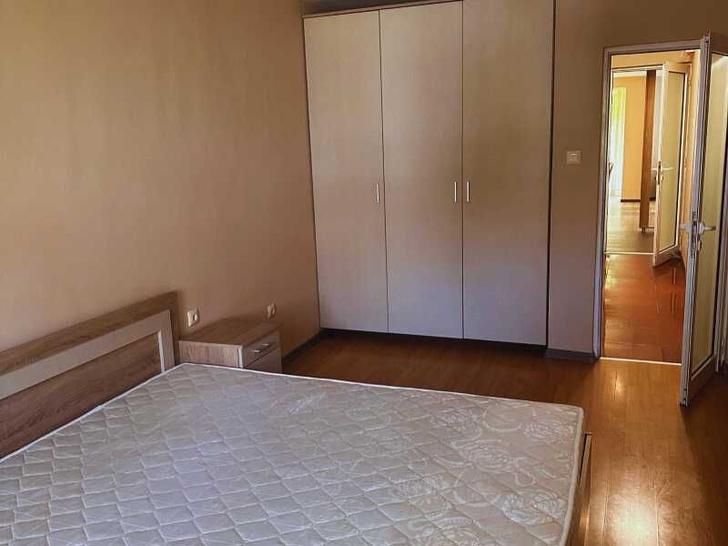 Дава се под наем Тристаен апартамент в София, Белите брези - 107 кв.м за 714 € - Снимка #12