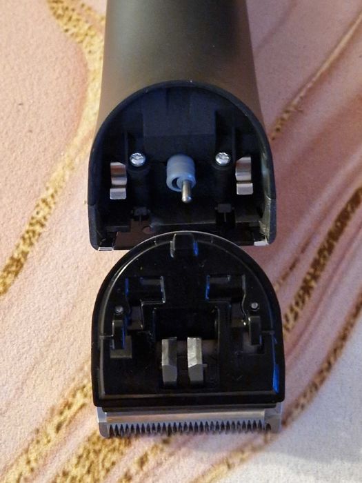 Aparat de tuns MOSER (WAHL) LITHIUM PRO LED  stare foarte buna