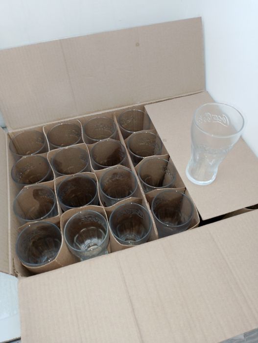 Фирменные стаканы Coca-Cola