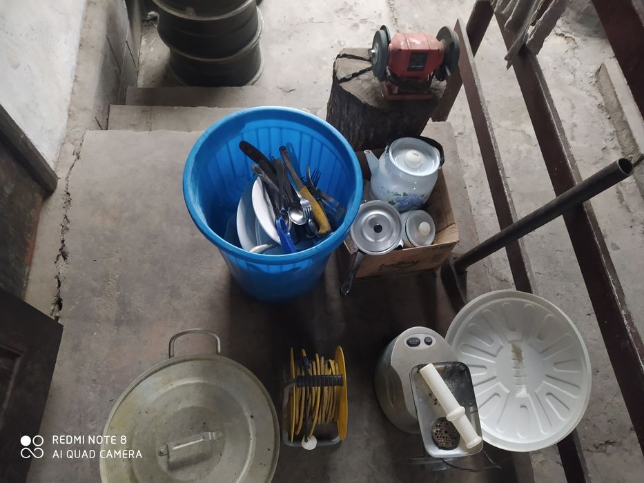 Срочно продам посуды, мясорубку и трайник