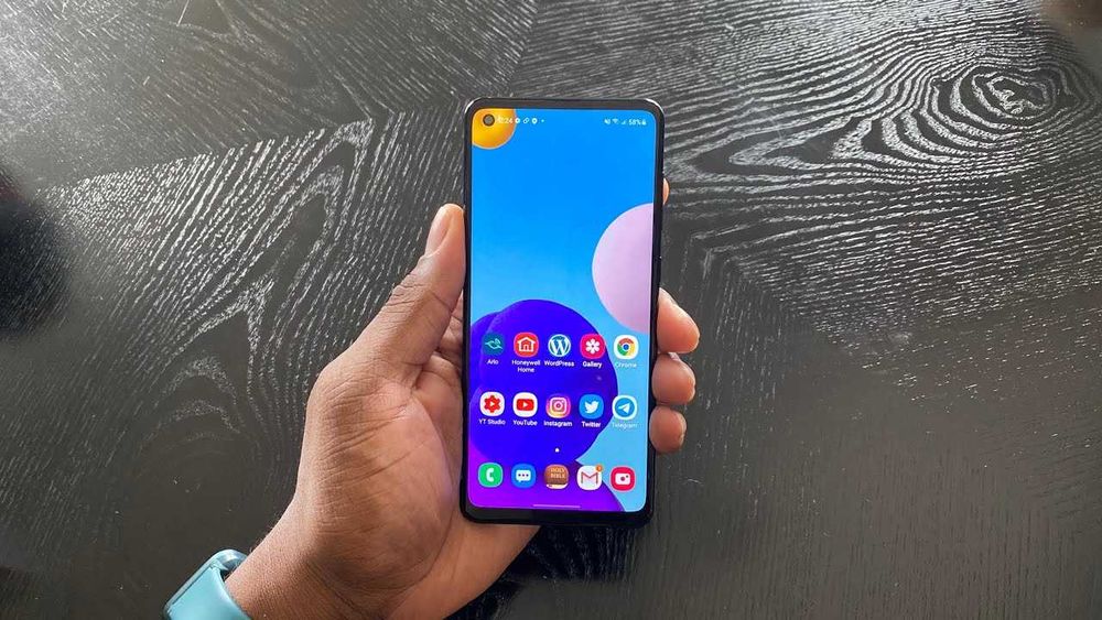 vand telefon samsung A51