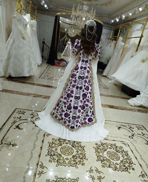 Qiz yigʻini, kelin salom uchun ansambl