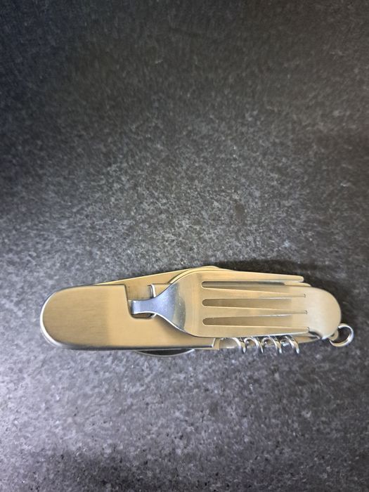 Универсално джобно ножче.