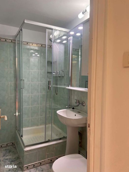 4 camere| Vitan| etaj 4/8| pet friendly| parcare| aproape de metrou.