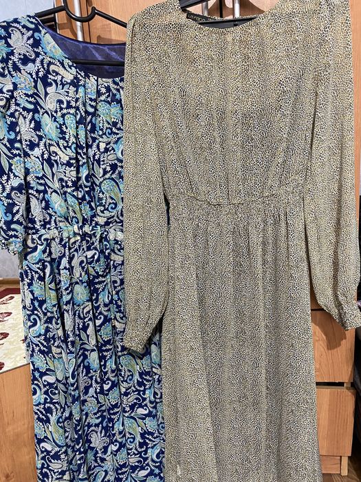 Одежда:  куртки, платья.