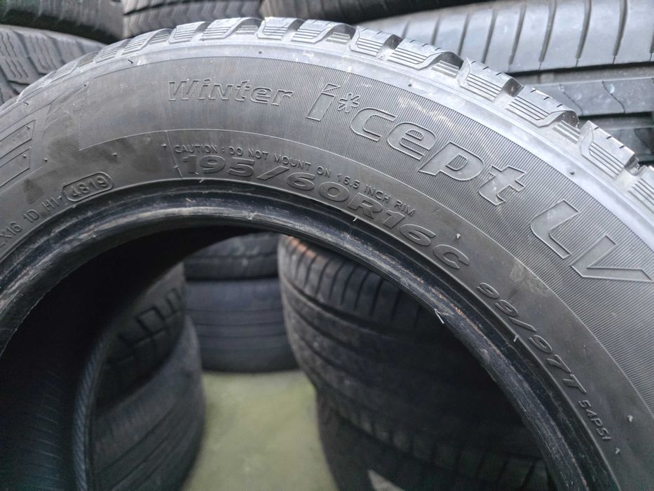 2бр Зимни гуми 195 60 16 С - Hankook