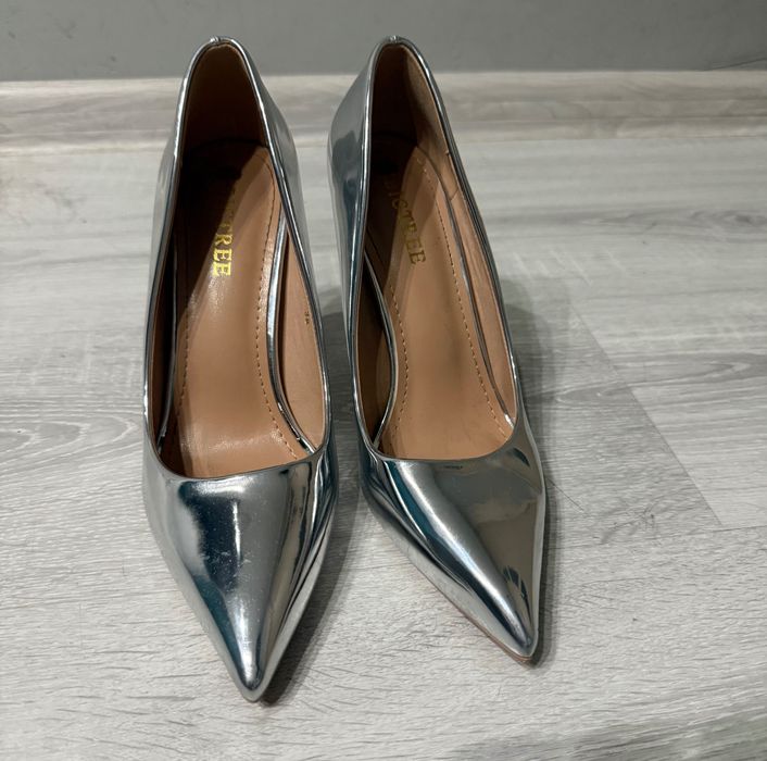 Дамски обувки на ток