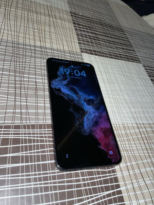 Samsung S22+ 128gb 6 gb ram