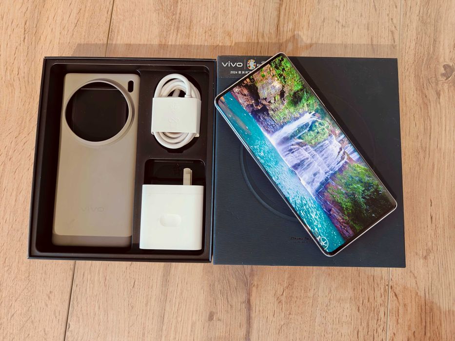 VIVO X100 Ultra / 12+256 Titanium