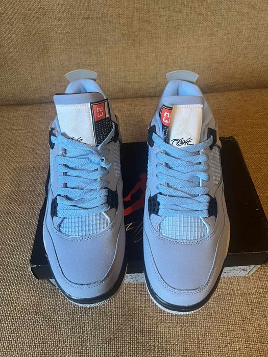 Jordan 4 UNC BLUE