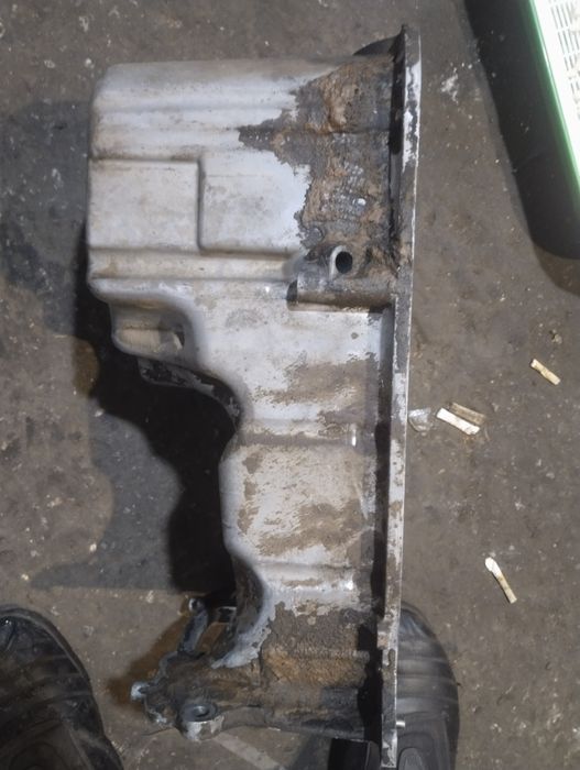 Продам поддон Митсубиси монтеро. Колокол 4м40