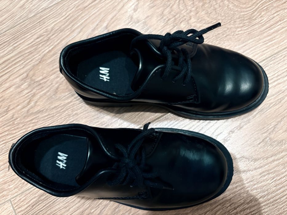 Pantofi H&M marimea 29 (180mm)