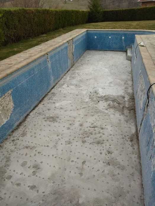 Кърти, чисти и извозва. Извозване на отпадъци от имота до сметище.