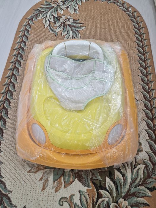 Продам ходунки Chicco.