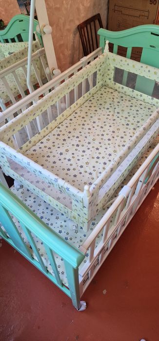 Продам кроватку (манеж)