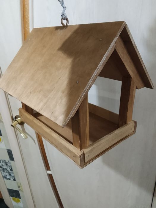 Кормушка для птиц