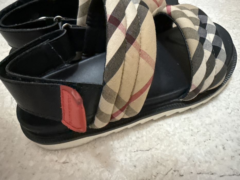 Продам сандали летние