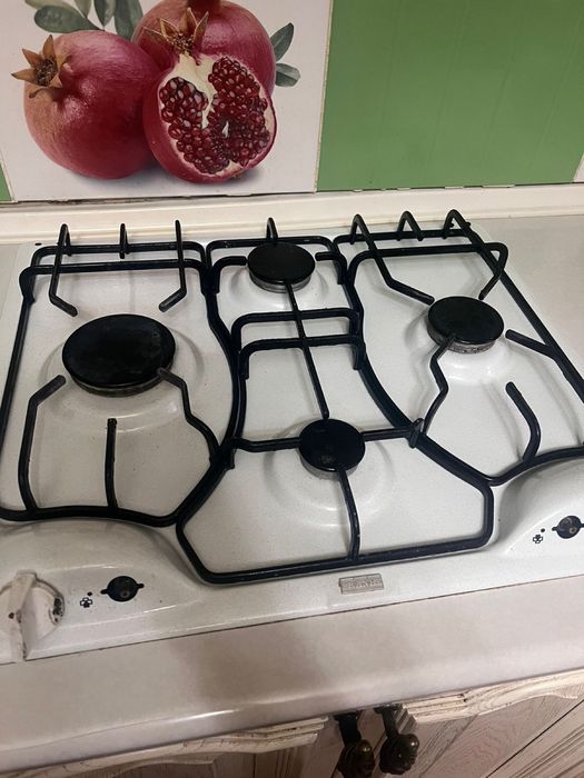 Продам газ плиту
