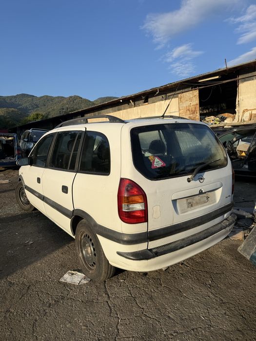 Опел Зафира A 2.0 дизел  НА ЧАСТИ