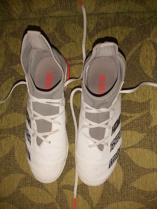 Футболни обувки за зала Adidas Predaror