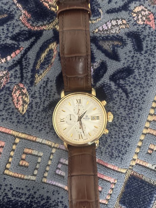 Часы Royal London