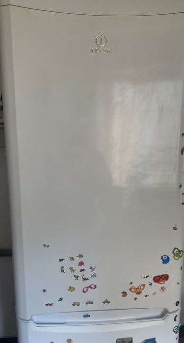 Combina frigorifica  Indesit