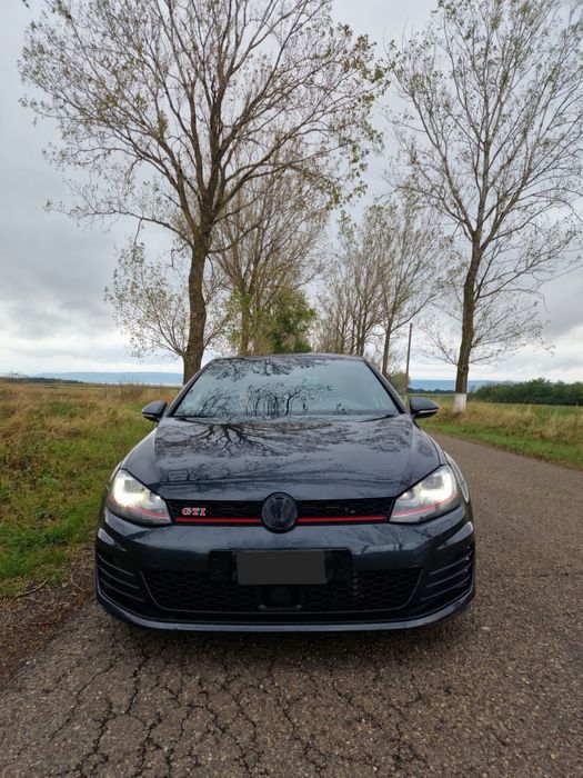 Volkswagen Golf 7 GTI Performance 2016 300 CP
