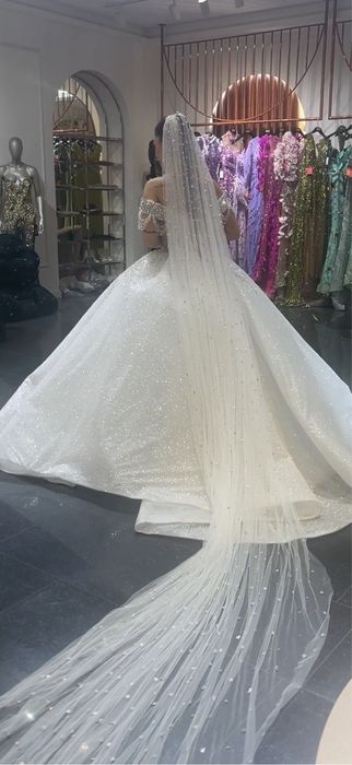 Чисто нова булчинска рокля Blini