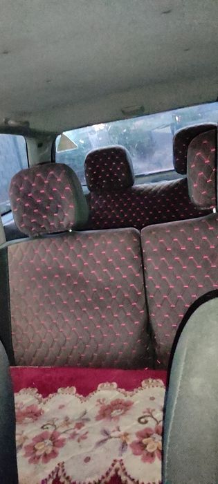 Машина mitsubishi space wagon 1993