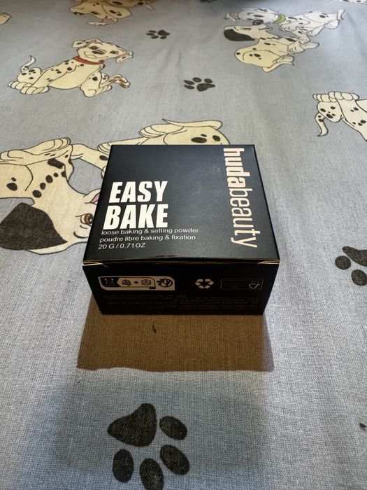 Huda Beauty Easy Bake – nuanța Pound Cak