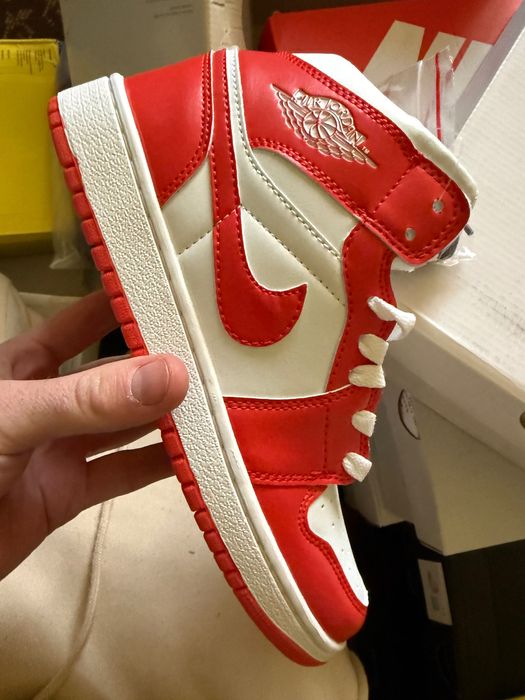 Jordan 1 Mid Syracuse marimea 37 si 39