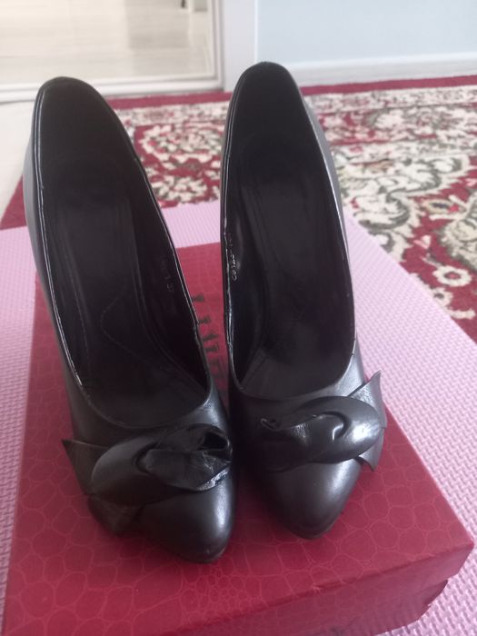 Продам туфли разные