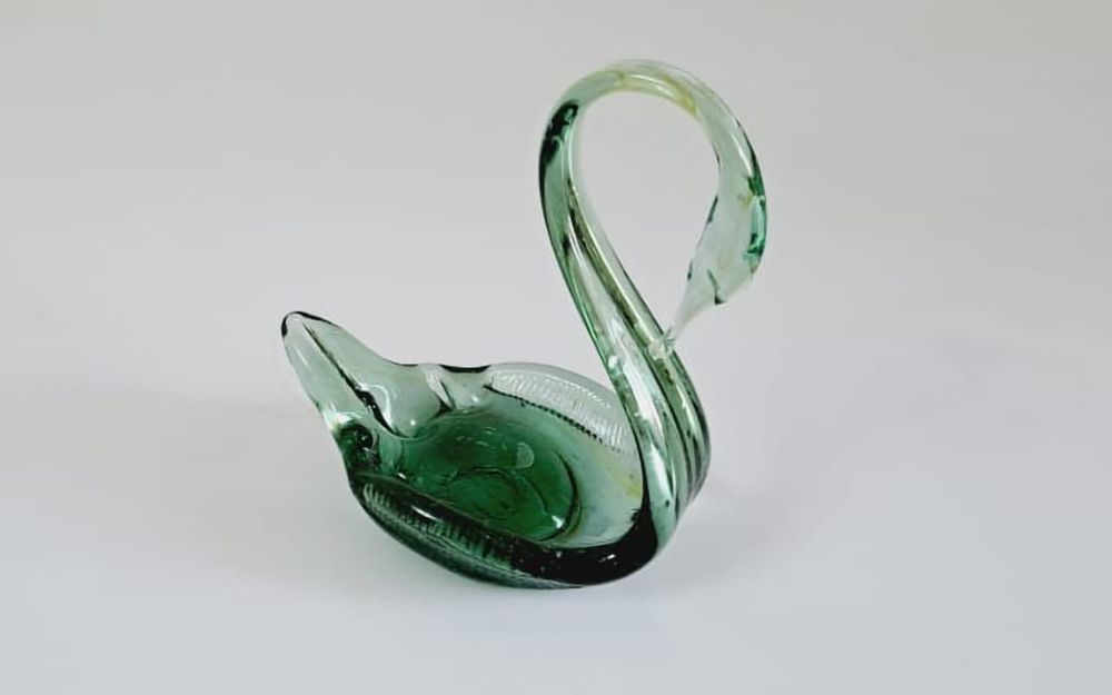 Лебеди цветное стекло