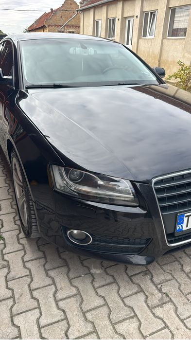 Vînd audi a5 2 L