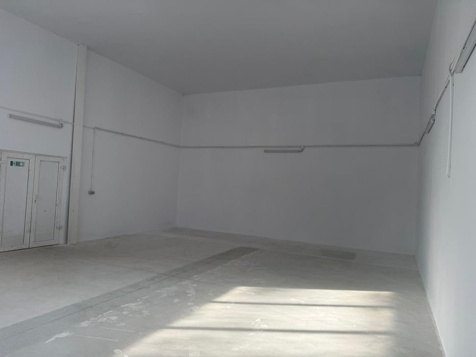 Spații de închiriat