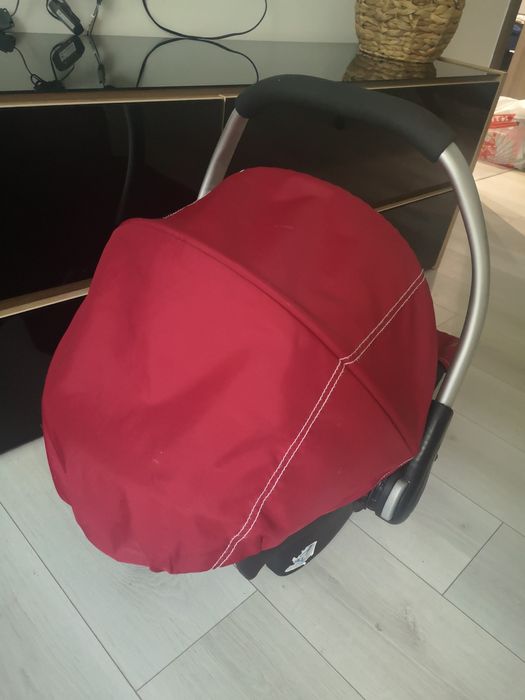 Столче за кола за новородено Hauck