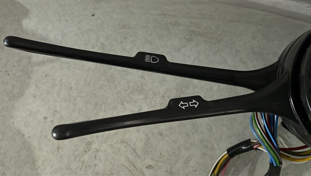 Переключатель подрулевой ВАЗ 2106 3-х рычажный 3-х позиционный