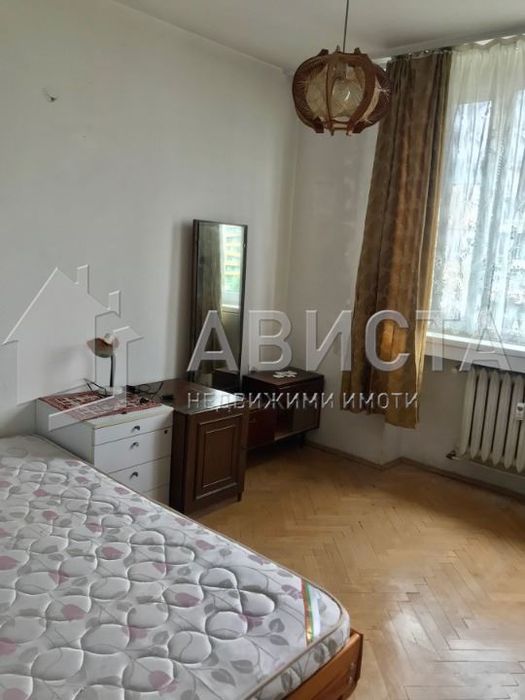 Дава се под наем Тристаен апартамент в София, Хиподрума - 87 кв.м за 600 € - Снимка #4