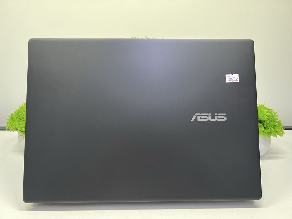 Asus V16 core(TM)5210H