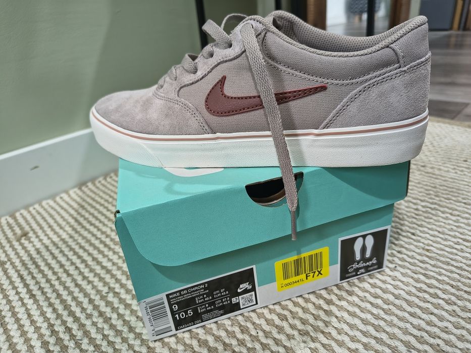 Nike Chron 2 42.5