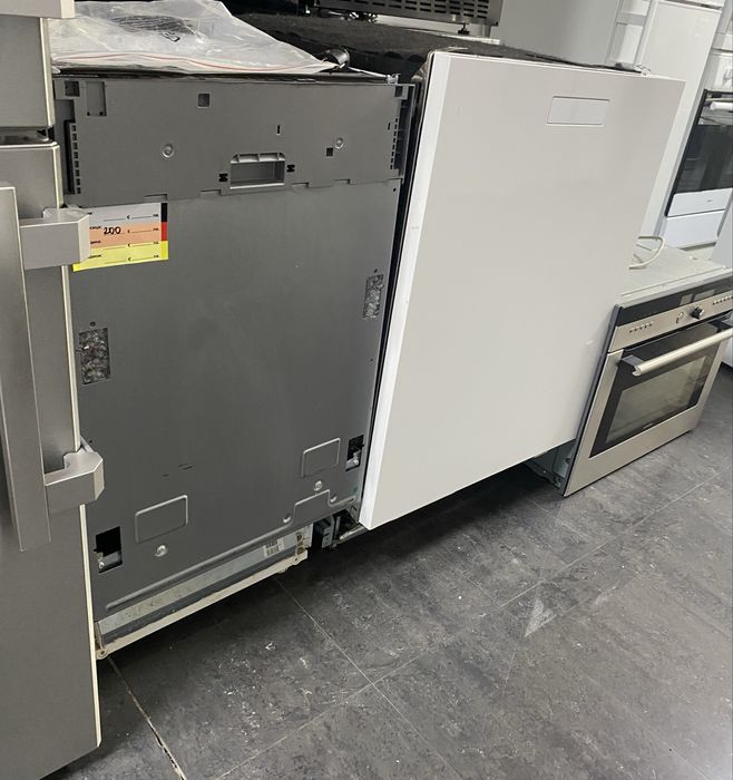 Вградена съдомиялна машина Blomberg  GVS28S20 45 см.