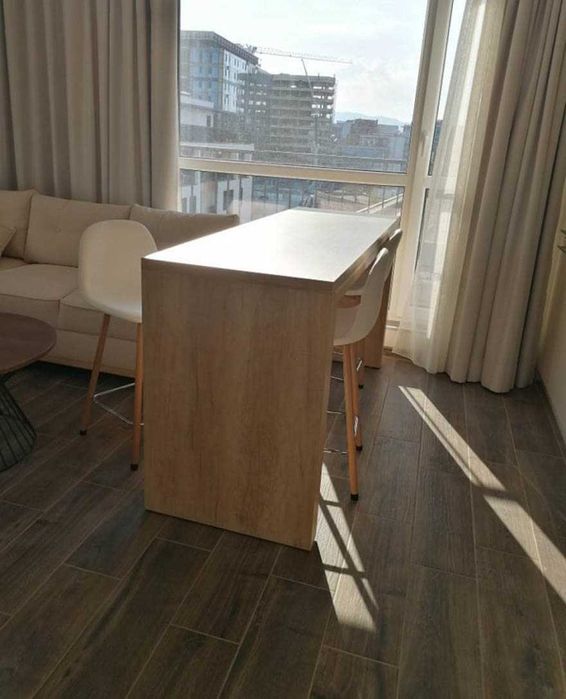 Дава се под наем Тристаен апартамент в София, Хладилника - 90 кв.м за 900 € - Снимка #1