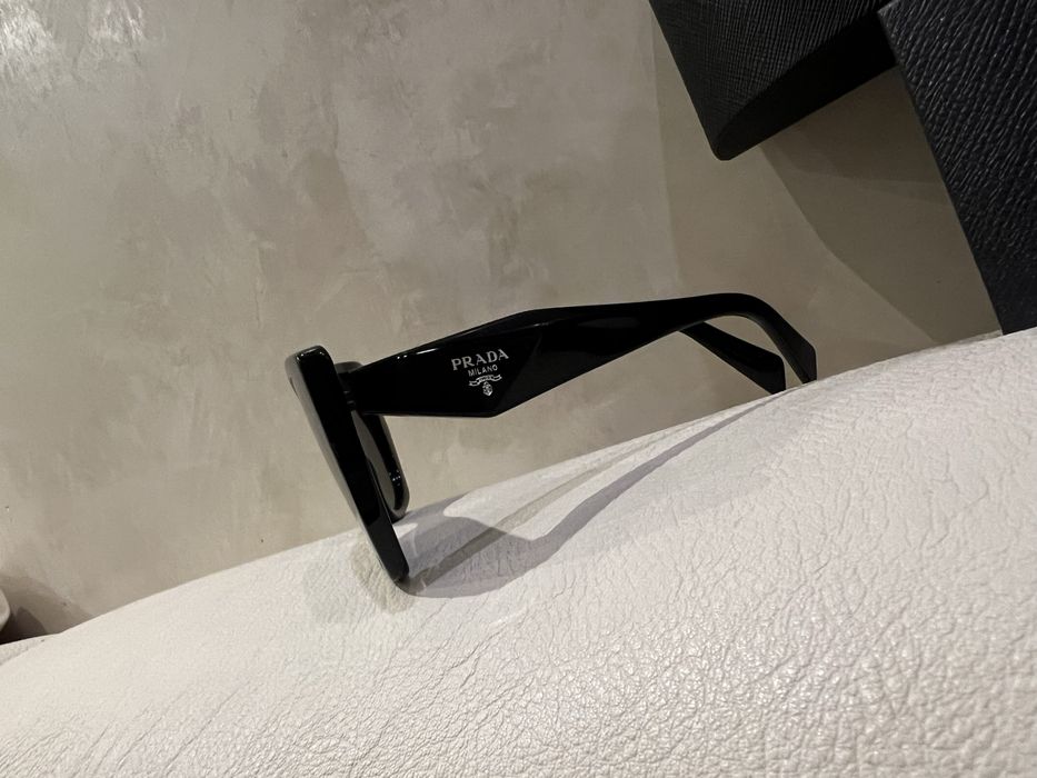 Очила Prada