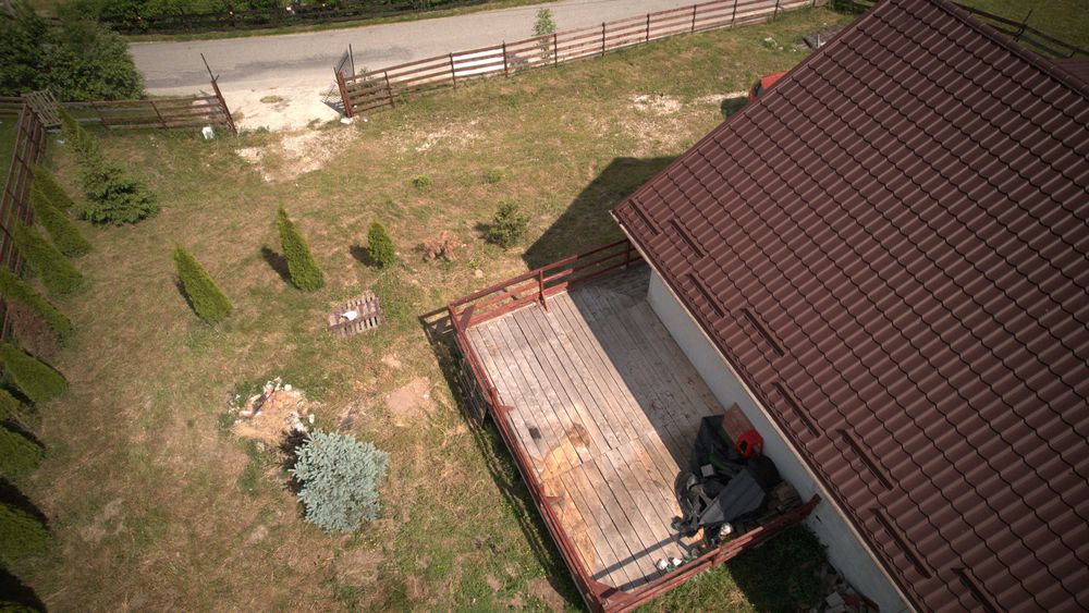 835mp la munte, casă la gri — poveste neterminată, 89.000€ neg.