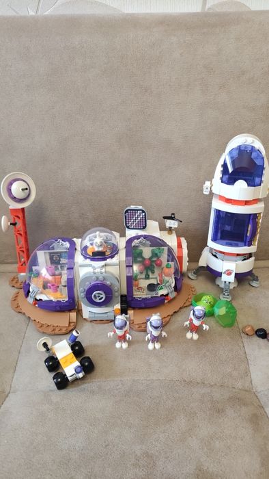 LEGO® Friends - Космическа база и ракета на Марс 42605