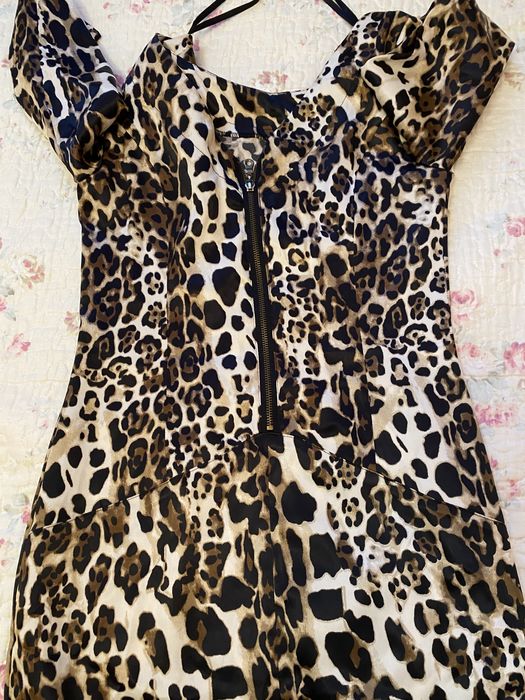 Продам красивые платья, блузки, кофты, юбки