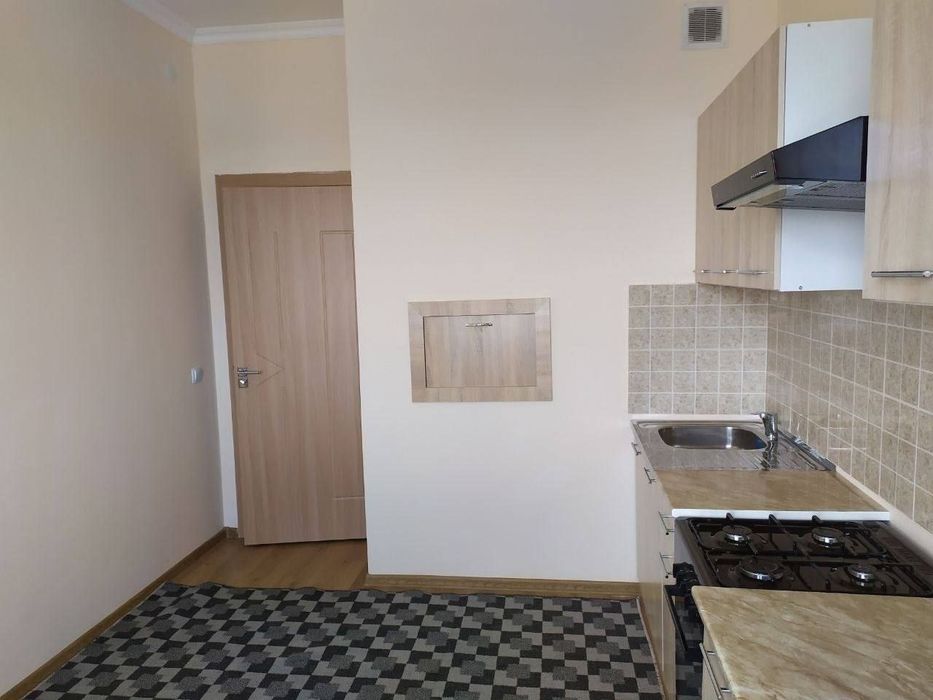 Koʻp qavatli uy sroshna sotiladi