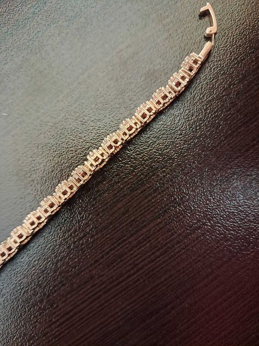 Продавам Дамски Бижута