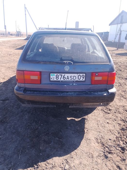 Машина Фольксваген Пассат