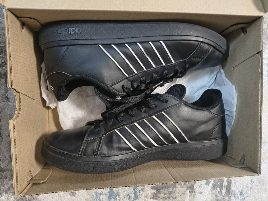 Teniși bărbați Adidas